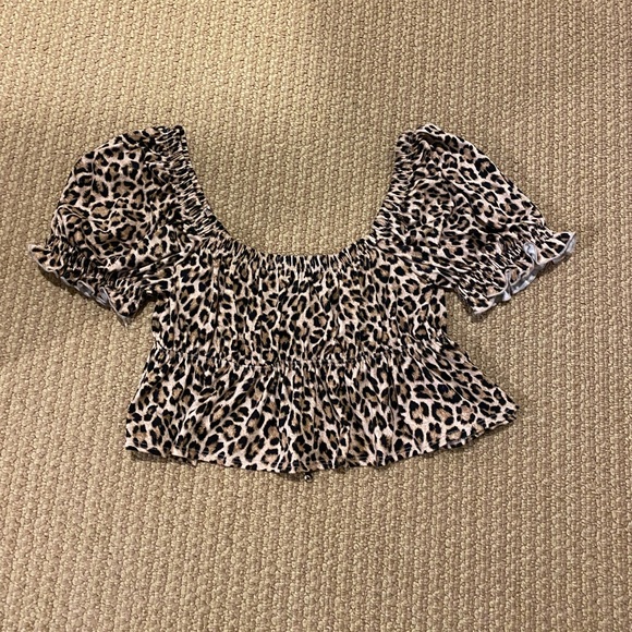 UO tie front cheetah top - Picture 3 of 3